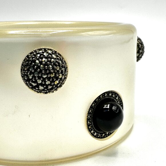 Vintage Judith Jack Pearlescent  Lucite, Marcasite & Onyx Bangle Bracelet — EUC - Picture 8 of 12